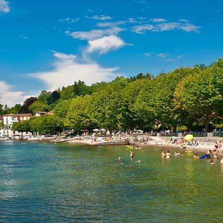 Holiday home With Enchanting Garden Overlooking The Luino